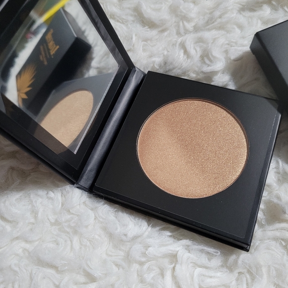 Araceli Tequila Highlighter Con Agave✨️ (Reposado/Soft Gold) - Picture 3 of 8